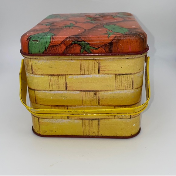 Vintage 1980 Strawberry Shortcake Metal Tin - Picture 5 of 7